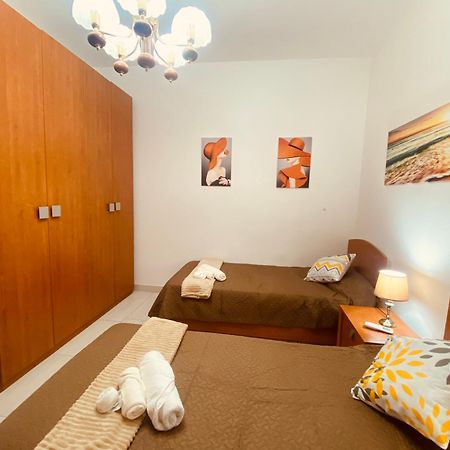 Bugibba Central Modern Apartment St. Paul's Bay Bagian luar foto
