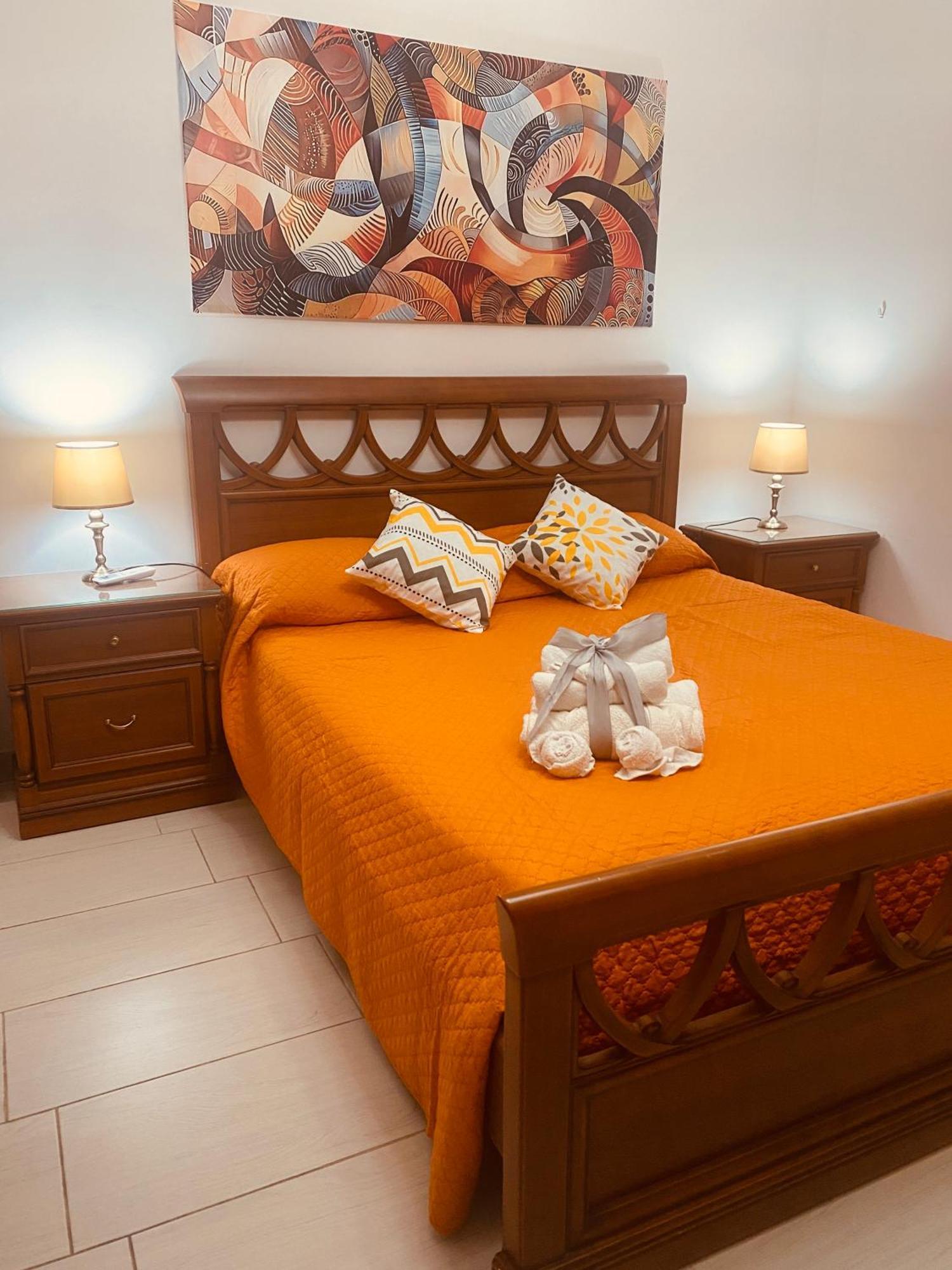 Bugibba Central Modern Apartment St. Paul's Bay Bagian luar foto